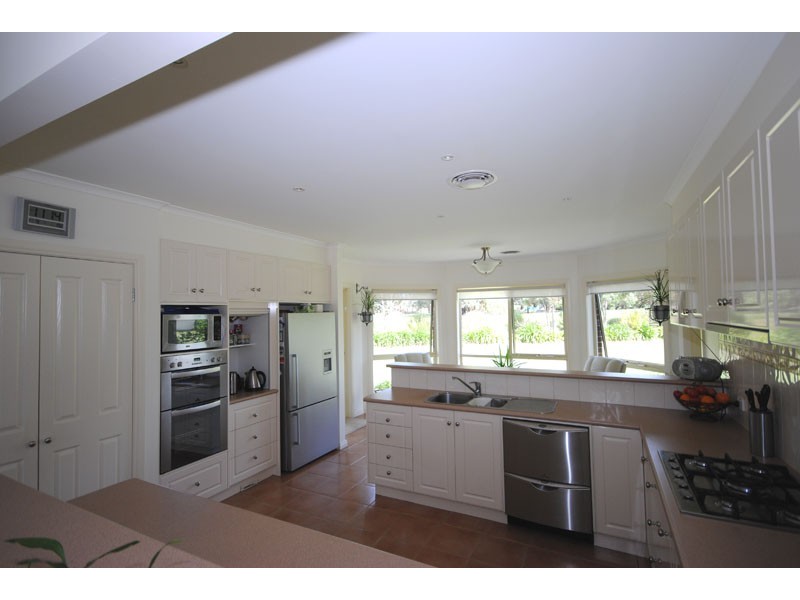 153  Caledonian Hill, Bolwarra VIC 3305