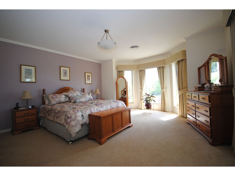 153  Caledonian Hill, Bolwarra VIC 3305