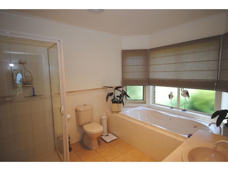 153  Caledonian Hill, Bolwarra VIC 3305