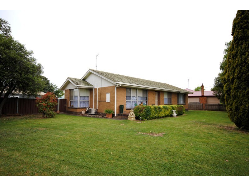 9 Edgar Street, Heywood VIC 3304