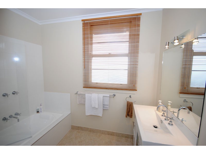 334 Edgar Street, Portland VIC 3305