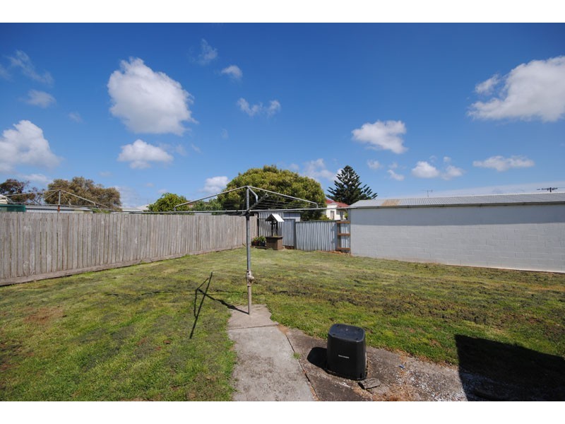 17 Moodie Street, Portland VIC 3305