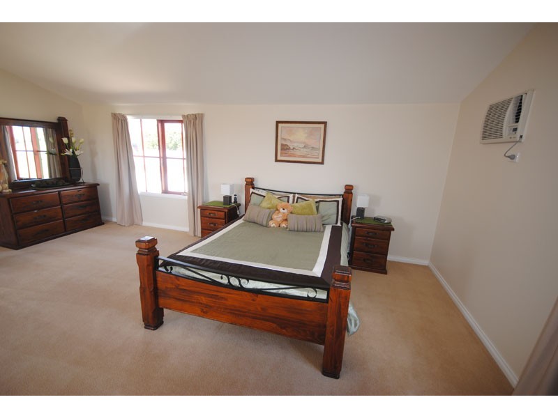 51  Barclay Street, Heywood VIC 3304