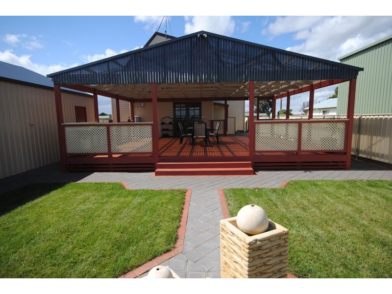 51  Barclay Street, Heywood VIC 3304