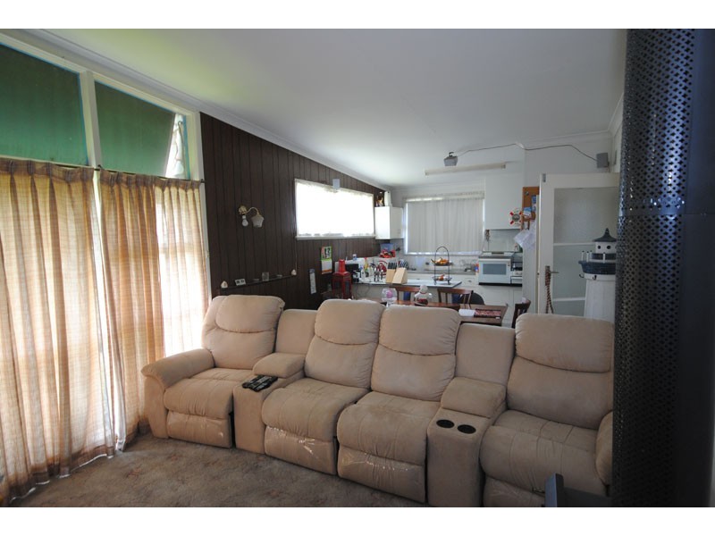 49 Lindsay Street, Heywood VIC 3304