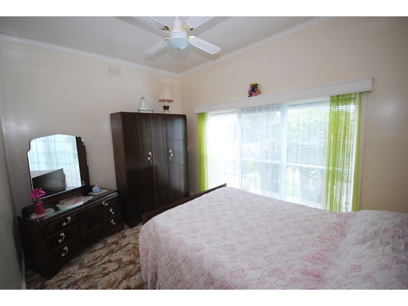 19 Valmai Avenue, Portland VIC 3305