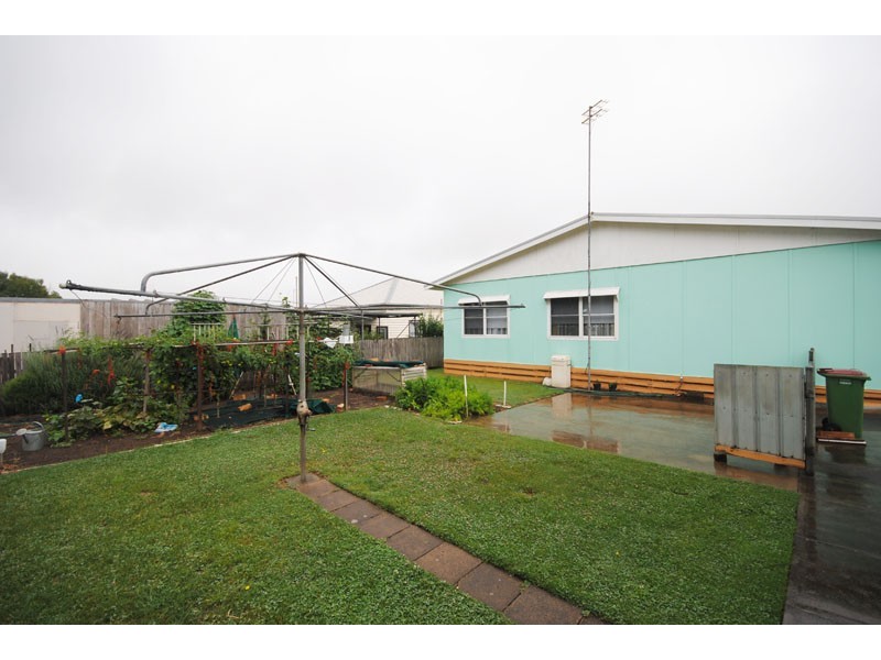 19 Valmai Avenue, Portland VIC 3305