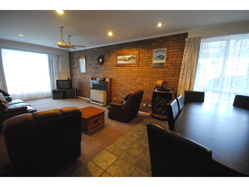 2 Curragh Court, Portland VIC 3305