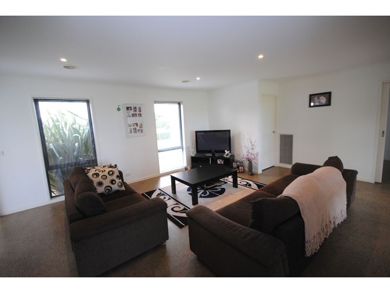 1 Burns Rd, Portland VIC 3305