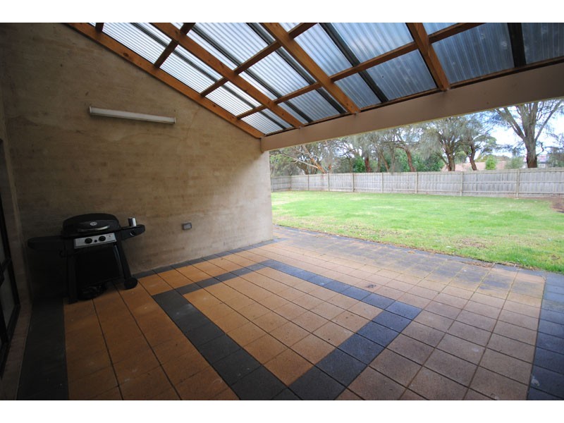 1 Burns Rd, Portland VIC 3305