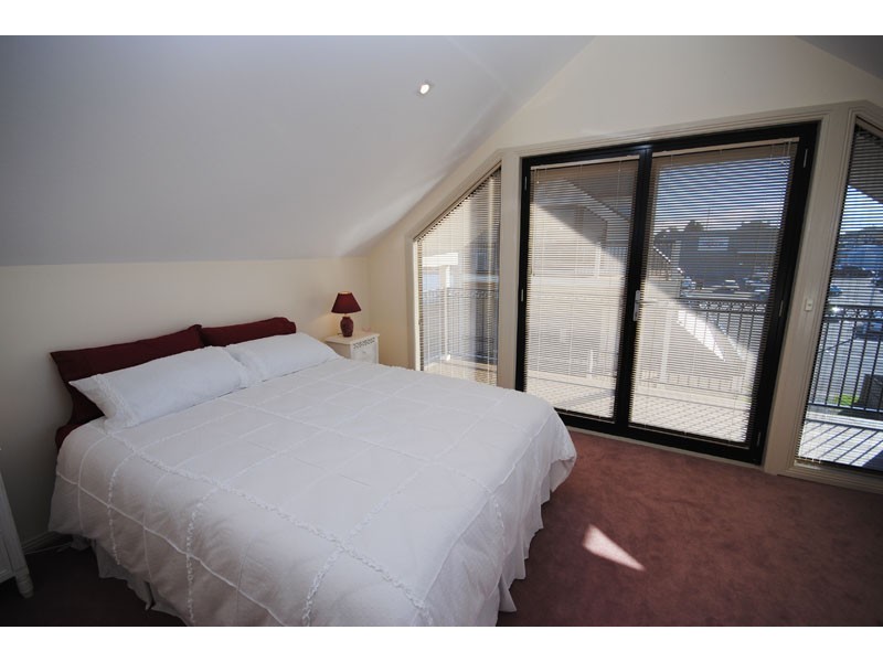 2/59 Bentinck Street, Portland VIC 3305