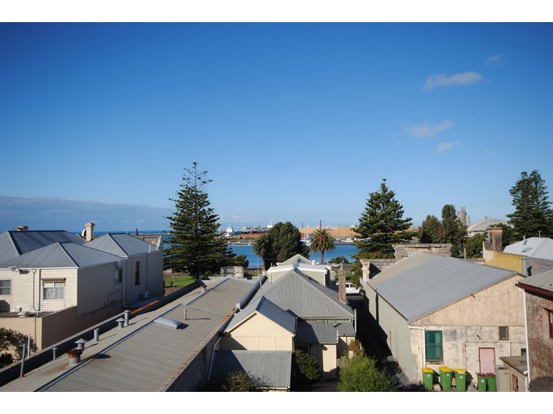 2/59 Bentinck Street, Portland VIC 3305