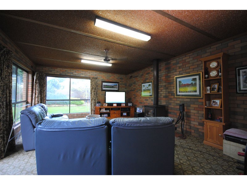 7 Valmai  Avenue, Portland VIC 3305