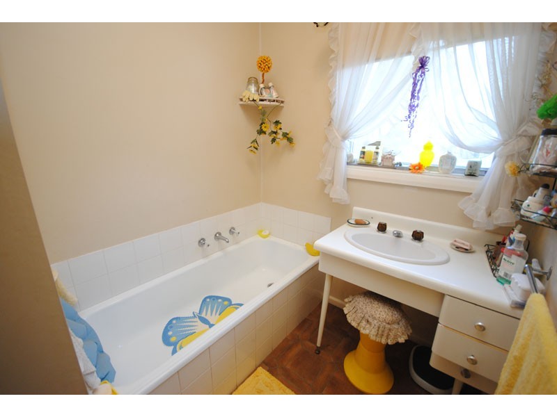 41 Hunter Street, Heywood VIC 3304