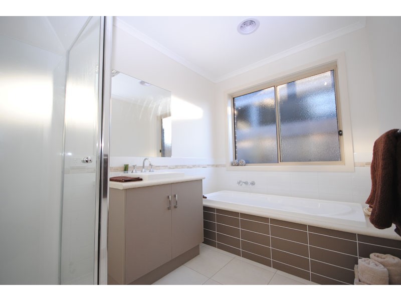 3 Coastal Court, Portland VIC 3305