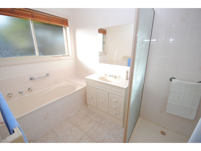 12 Juliani Place, Portland VIC 3305