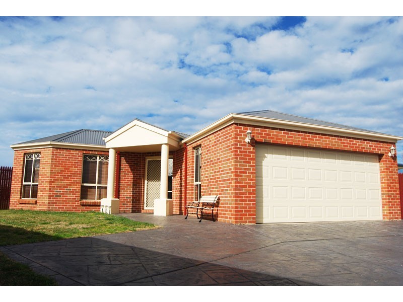 11 Donegal Court, Portland VIC 3305