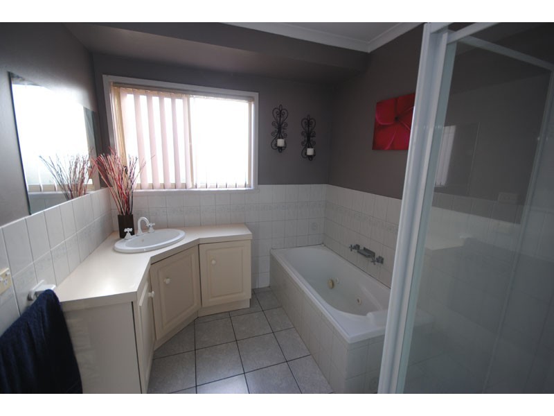 36 Barclay Street, Heywood VIC 3304