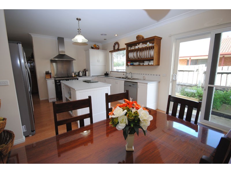 11 Banksia Court, Portland VIC 3305