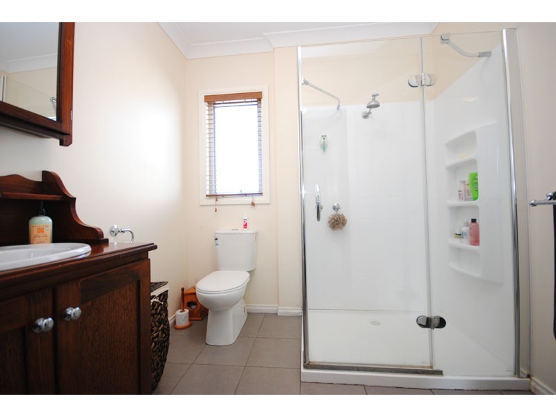 11 Banksia Court, Portland VIC 3305