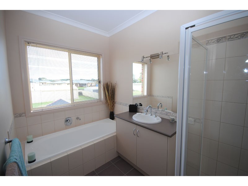 9 Laguna Court, Portland VIC 3305