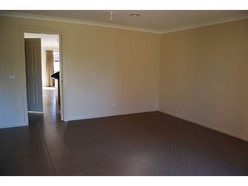 1/7 Shevill Court, Portland VIC 3305