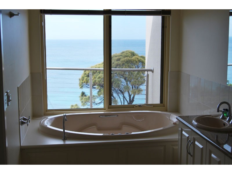 9 Seaview Terrace, Portland VIC 3305