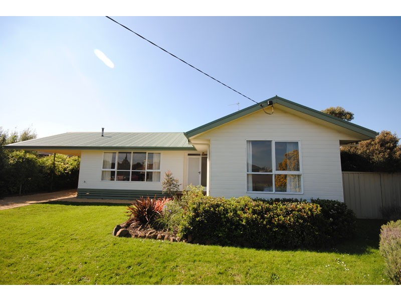 8 Stewart Street, Portland VIC 3305