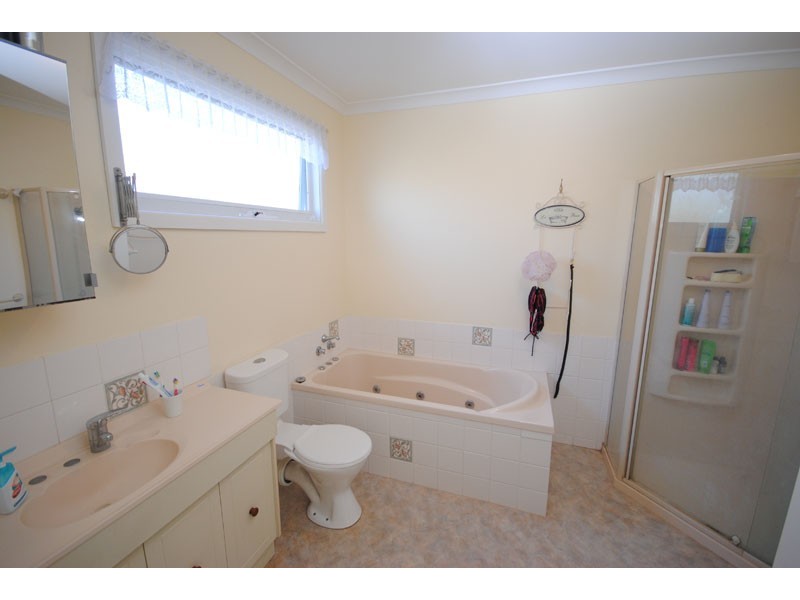 8 Stewart Street, Portland VIC 3305