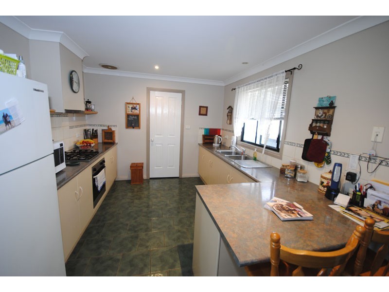 14 Bell Street, Heywood VIC 3304