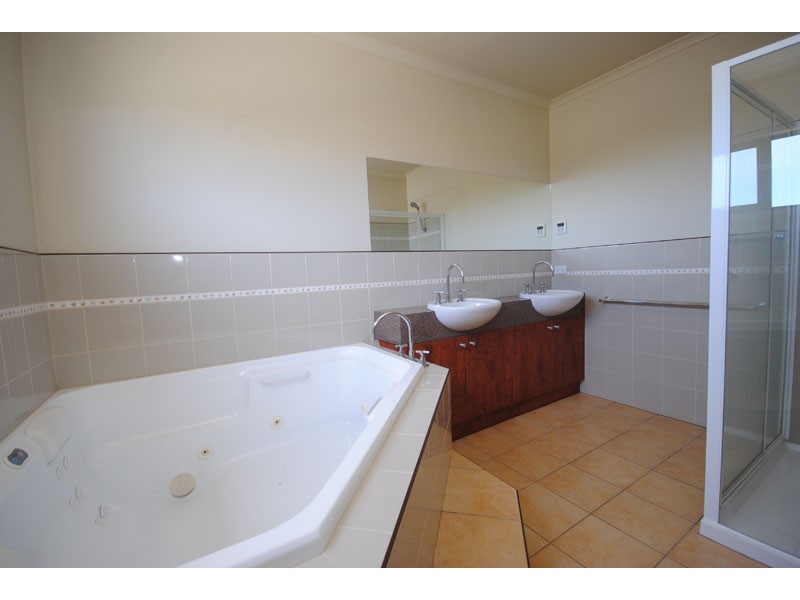 1 Kingsley Court, Portland VIC 3305