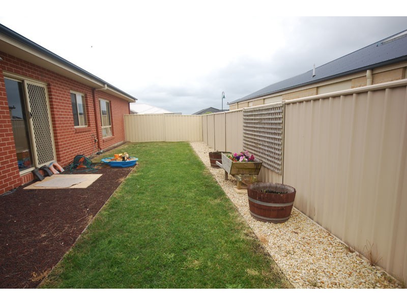 9 Coastal Court, Portland VIC 3305