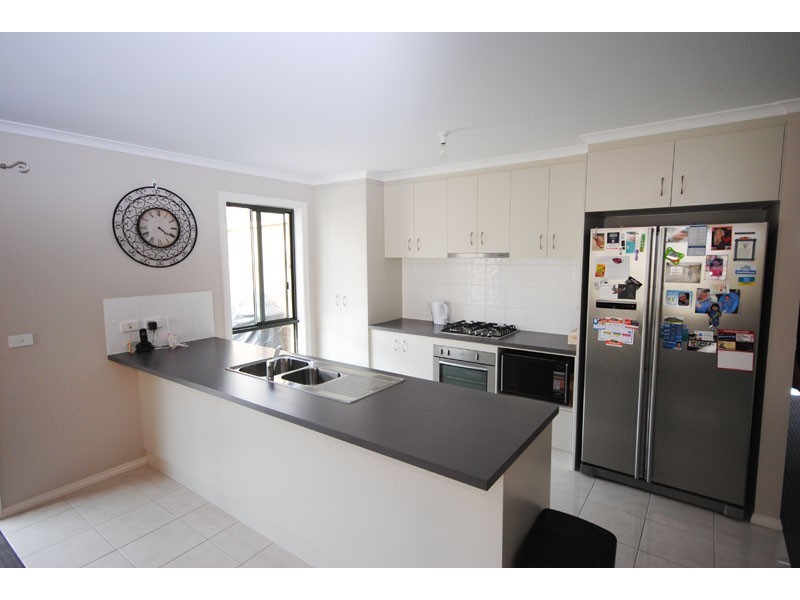 49 Madeira Close, Portland VIC 3305
