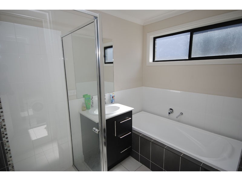 24 Coastal Court, Portland VIC 3305