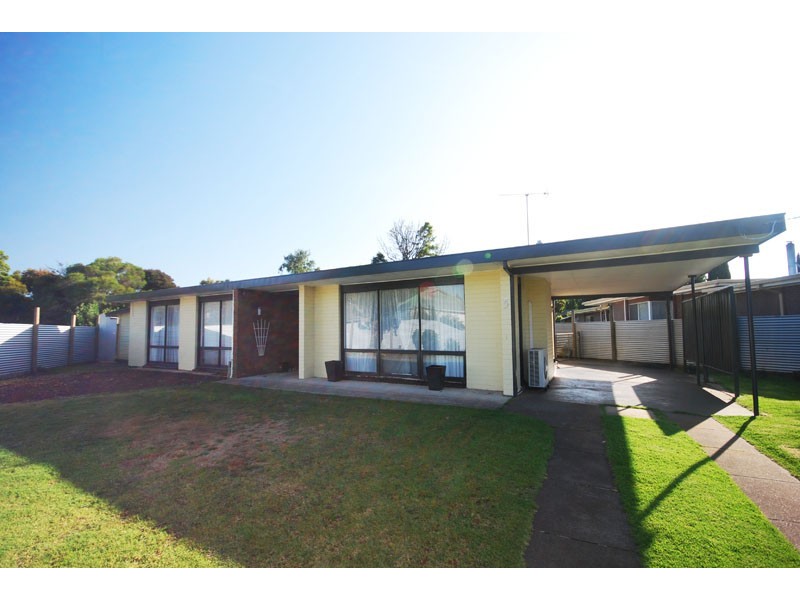 5 Darling Street, Heywood VIC 3304