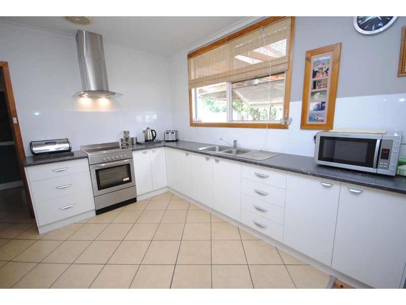 5 Darling Street, Heywood VIC 3304