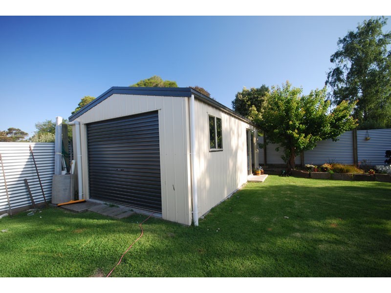 5 Darling Street, Heywood VIC 3304