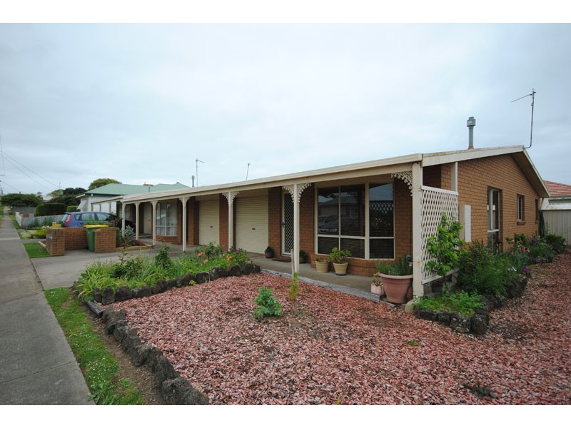 2/98 Blair Street, Portland VIC 3305