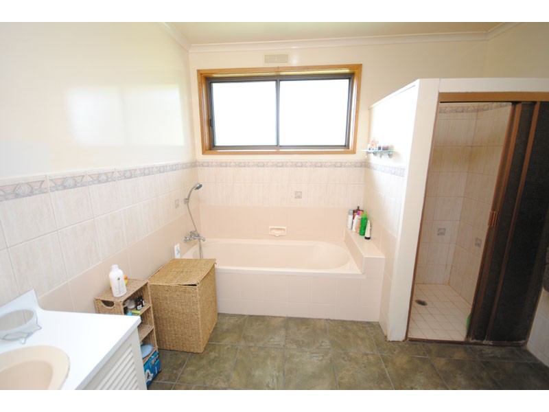 133 Bridgewater Road, Portland VIC 3305