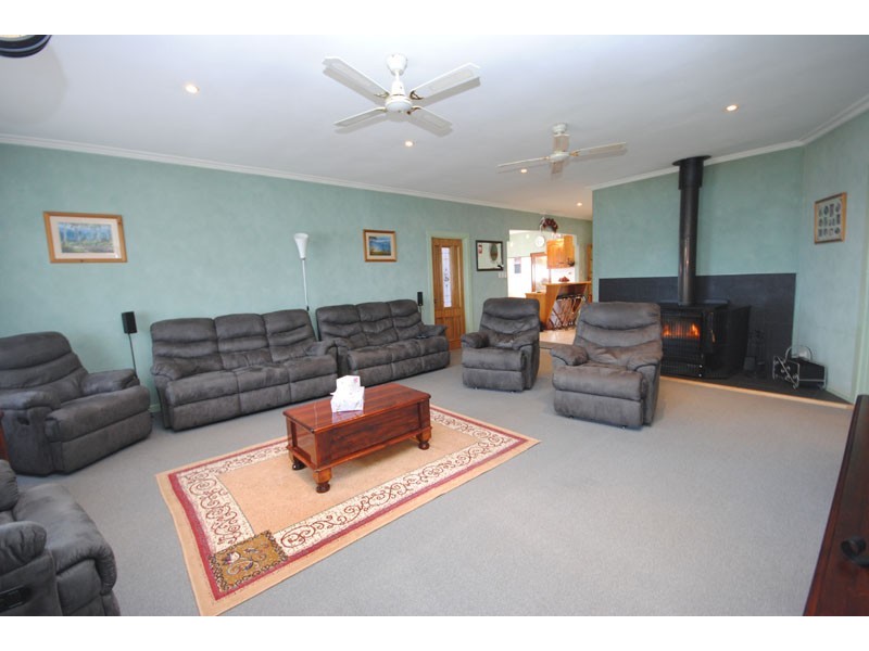 46 Hunter Street, Heywood VIC 3304