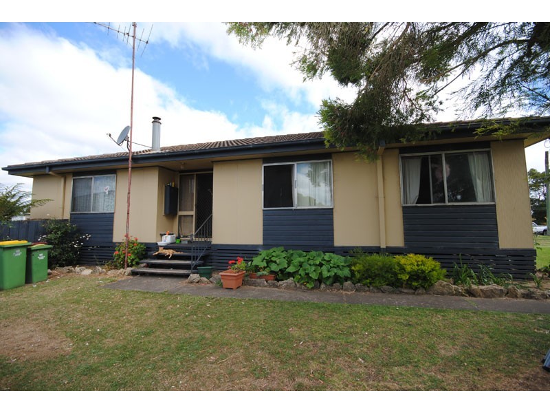 6 Anzac Court, Dartmoor VIC 3304