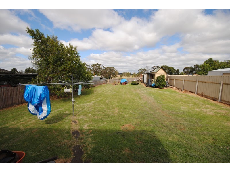 6 Anzac Court, Dartmoor VIC 3304