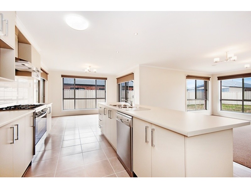 41 Madeira Close, Portland VIC 3305