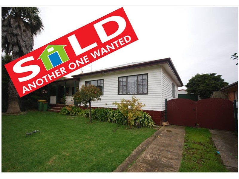 9 Valmai Avenue, Portland VIC 3305