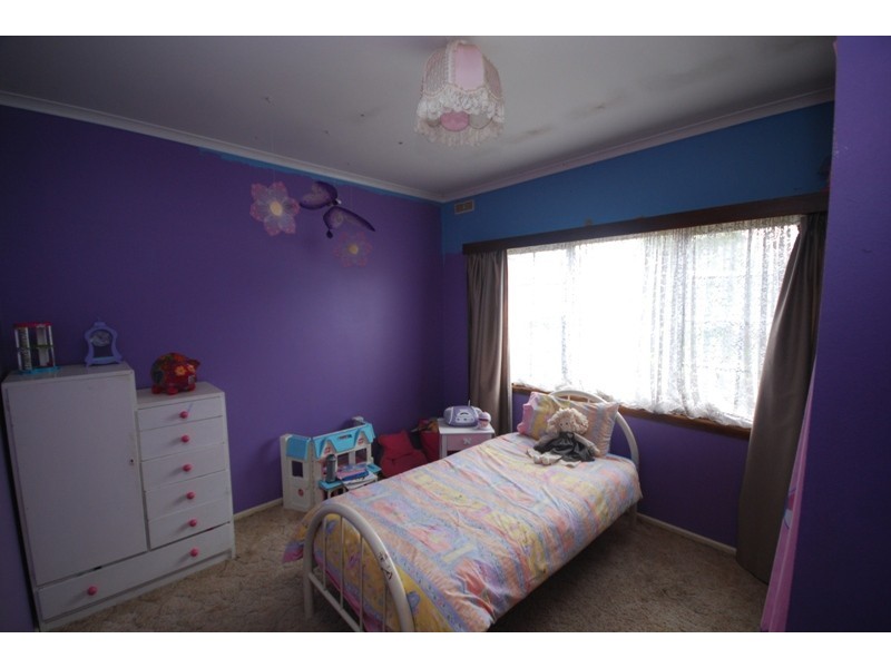 9 Valmai Avenue, Portland VIC 3305