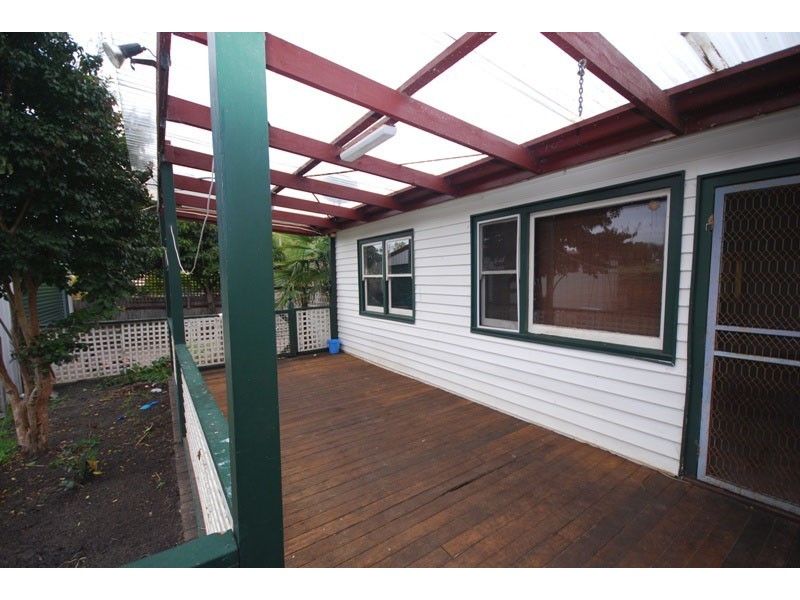 9 Valmai Avenue, Portland VIC 3305