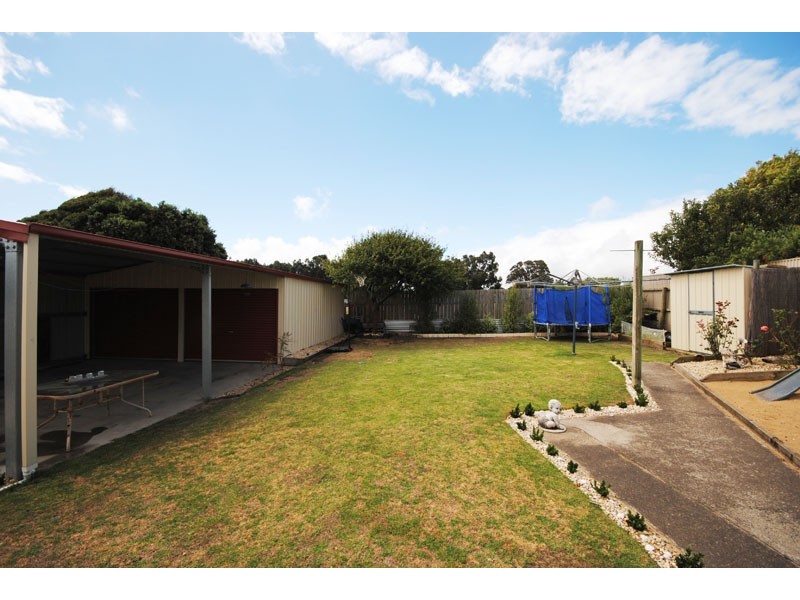 8 Barrowby Street, Portland VIC 3305