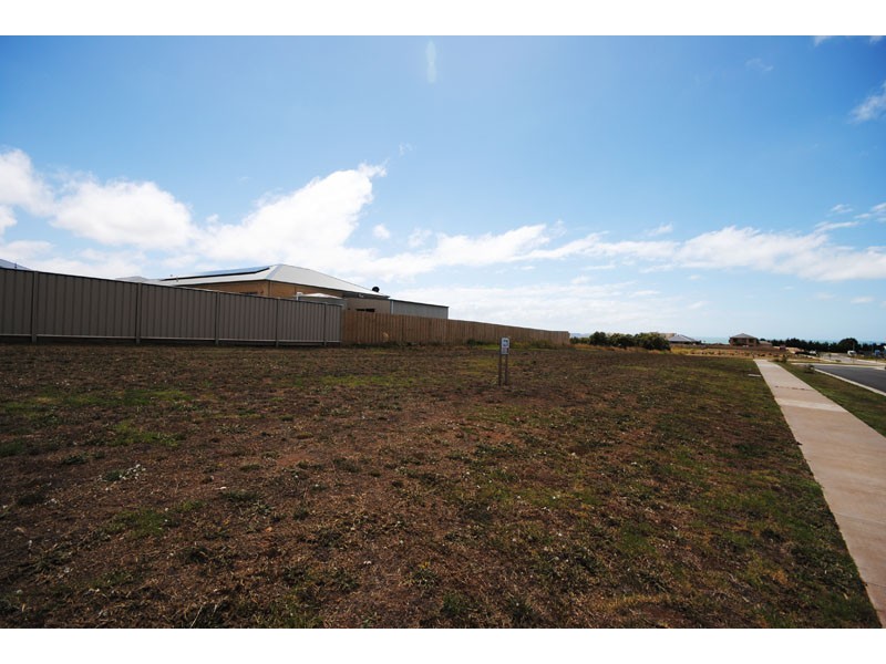 1-18 Blue Water Court, Portland VIC 3305