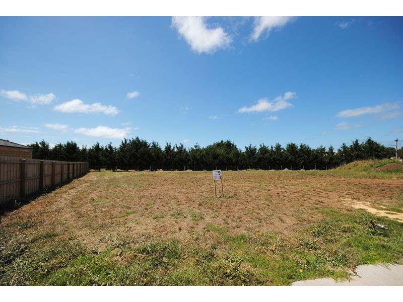 1-18 Blue Water Court, Portland VIC 3305