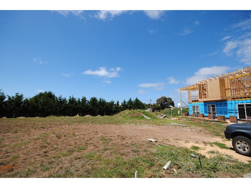 1-18 Blue Water Court, Portland VIC 3305